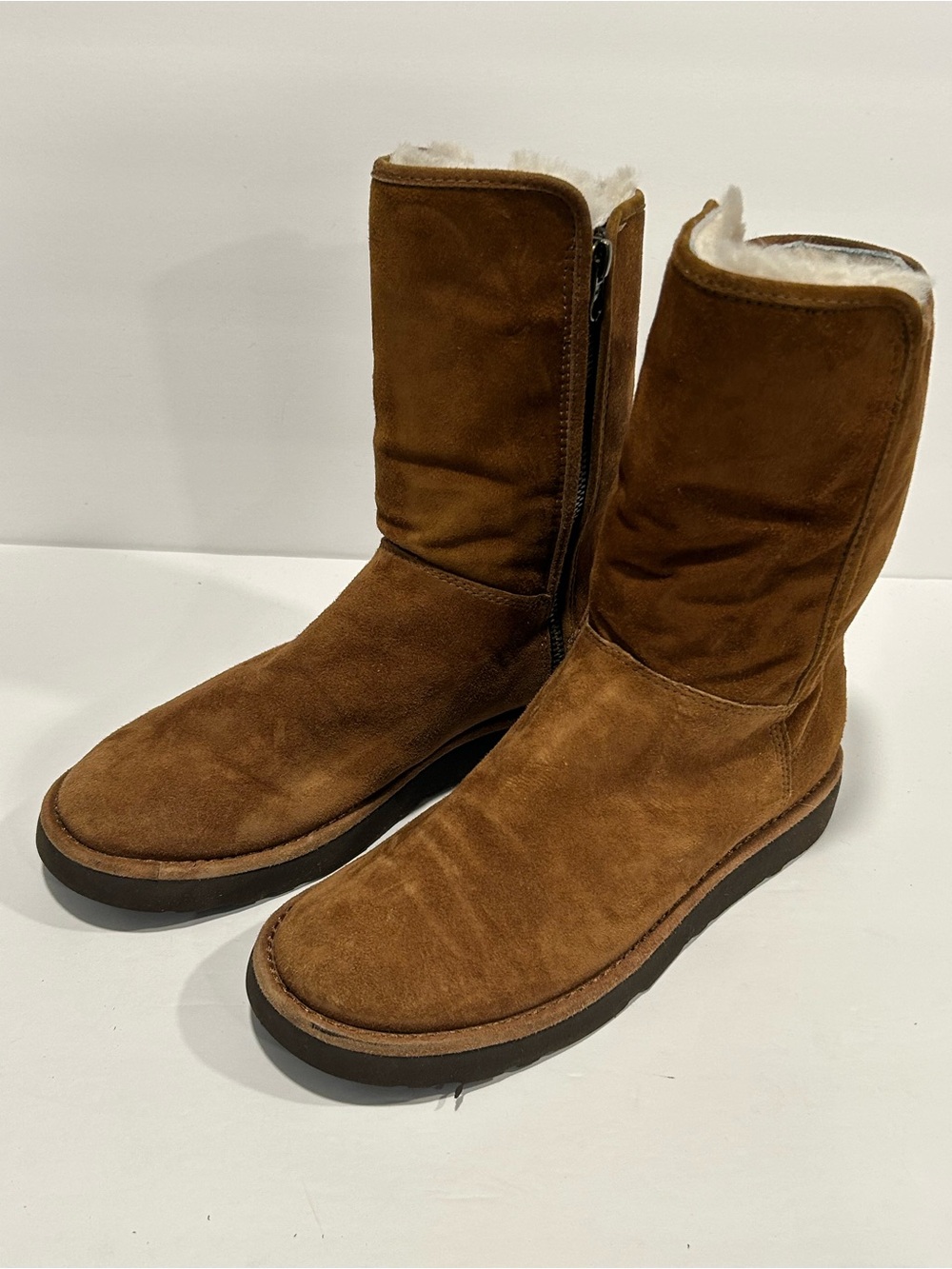 UGG Abree Short II Slim Suede Boots - Bruno Chestnut Brown - US 7 / EU 38